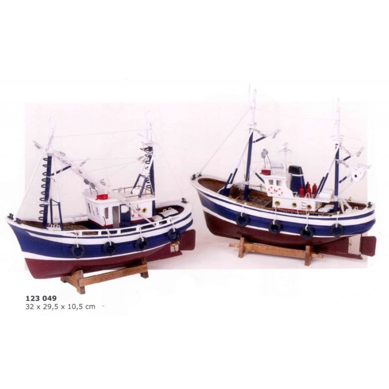 Maqueta naval de barco de pesca