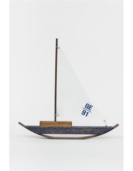 Velero marino de madera y metal