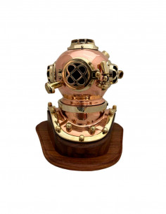 Escafandra de buzo en cobre y latón