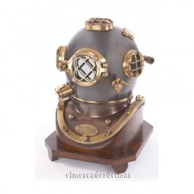 Escafandra de buzo decorativa con peana