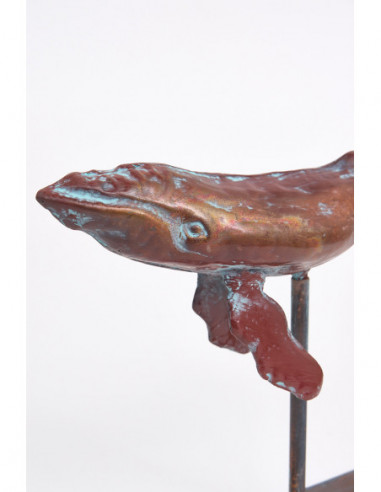  Ballena de metal marrón 