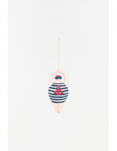 Bañista de papel maché 