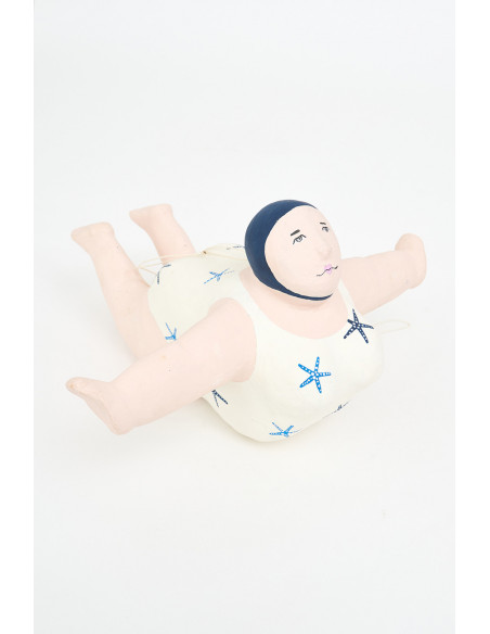  Bañista de papel maché 
