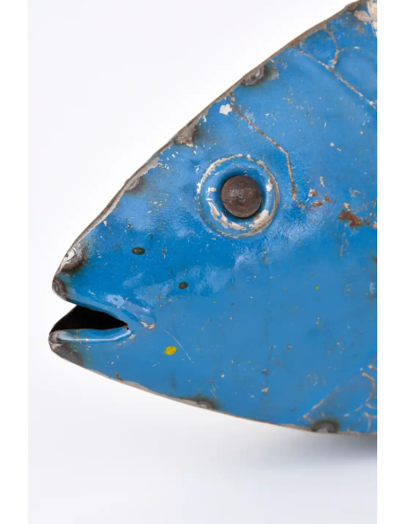  pez azul de metal reciclado 