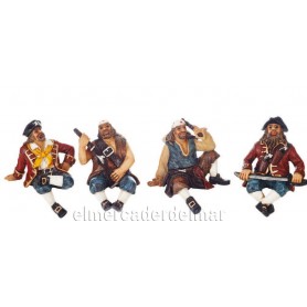 Figura marinera de pirata sentado