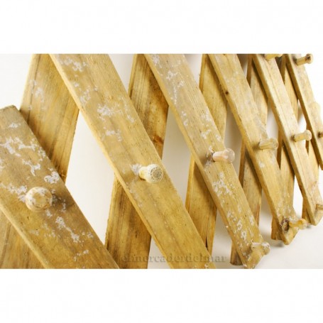 Colgador de madera rustica extensible