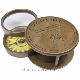 Brújula náutica con lupa