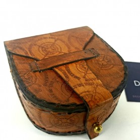 Brújula náutica con estuche de piel en elmercaderdelmar.com 2