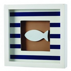 Cuadro marinero con pez blanco y rayas azules para decoración marinera.