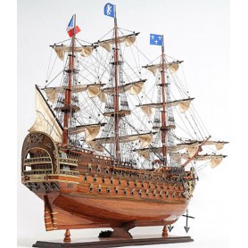 Maqueta de barco en madera del navío Royal Louis 2