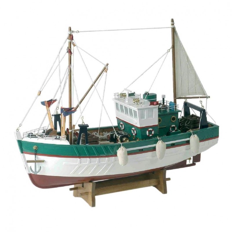Barco pesquero en maqueta naval