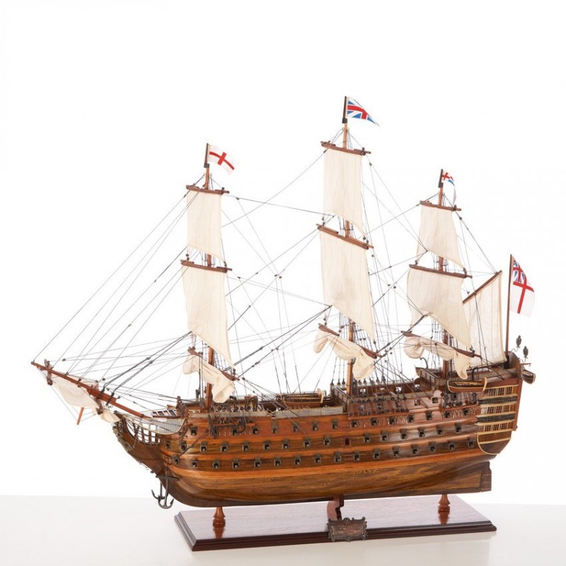 Maqueta de galeón del navío ingles HSM Victory