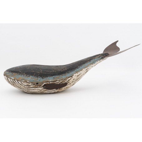 Ballena marinera de madera y metal