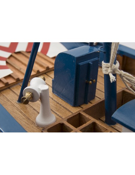Maqueta de barco atunero del norte
