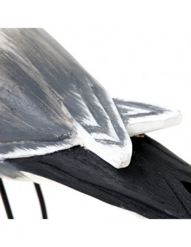 Ave marina gaviota sobre base de madera